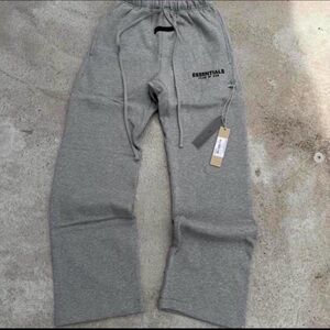 Essentials dark oat Sweatpants small